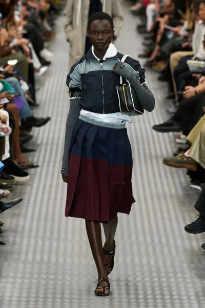 Look 13